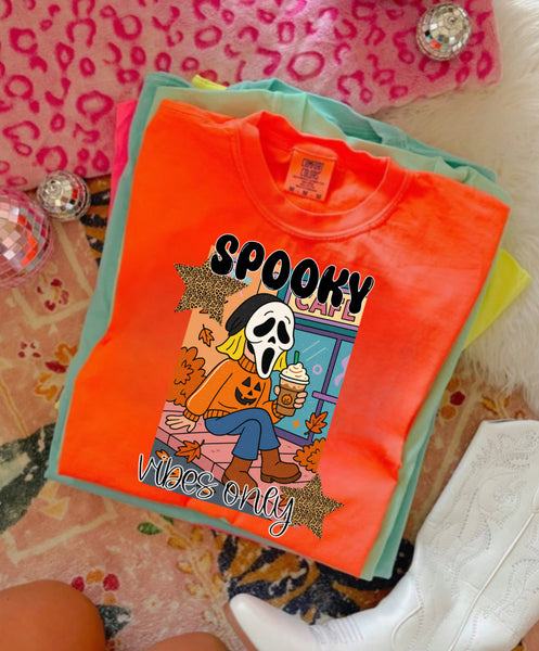 Lizzie spooky vibes only  tee