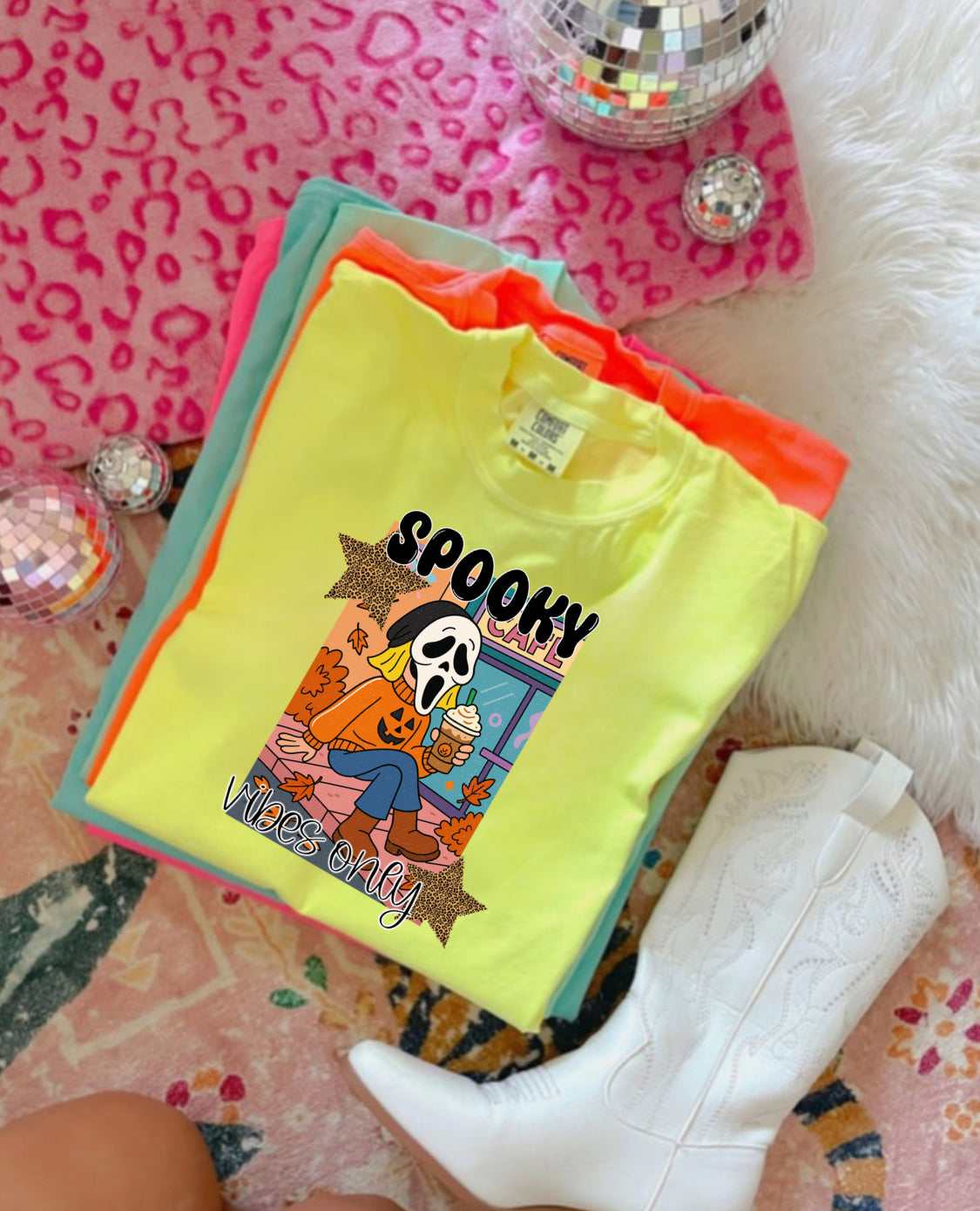 Lizzie spooky vibes only  tee