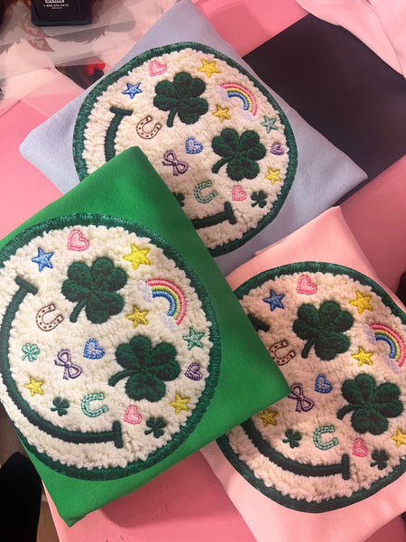 Smiley lucky charm Patch sweatshirt