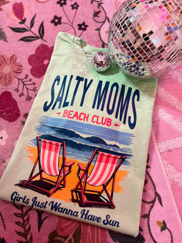 COMFORT COLORS Salty Moms beach club tee